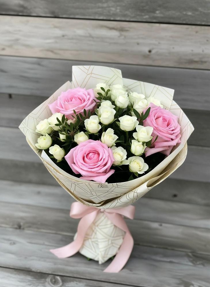 Букет цветов из: Розы в Салехарде