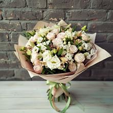 Букет цветов из:  Альстромерии, Розы и Хризантемы в Салехарде