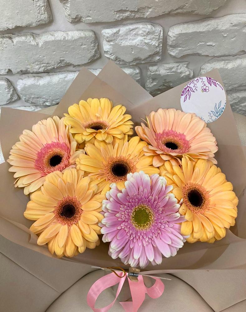 Букет цветов из: Герберы в Салехарде