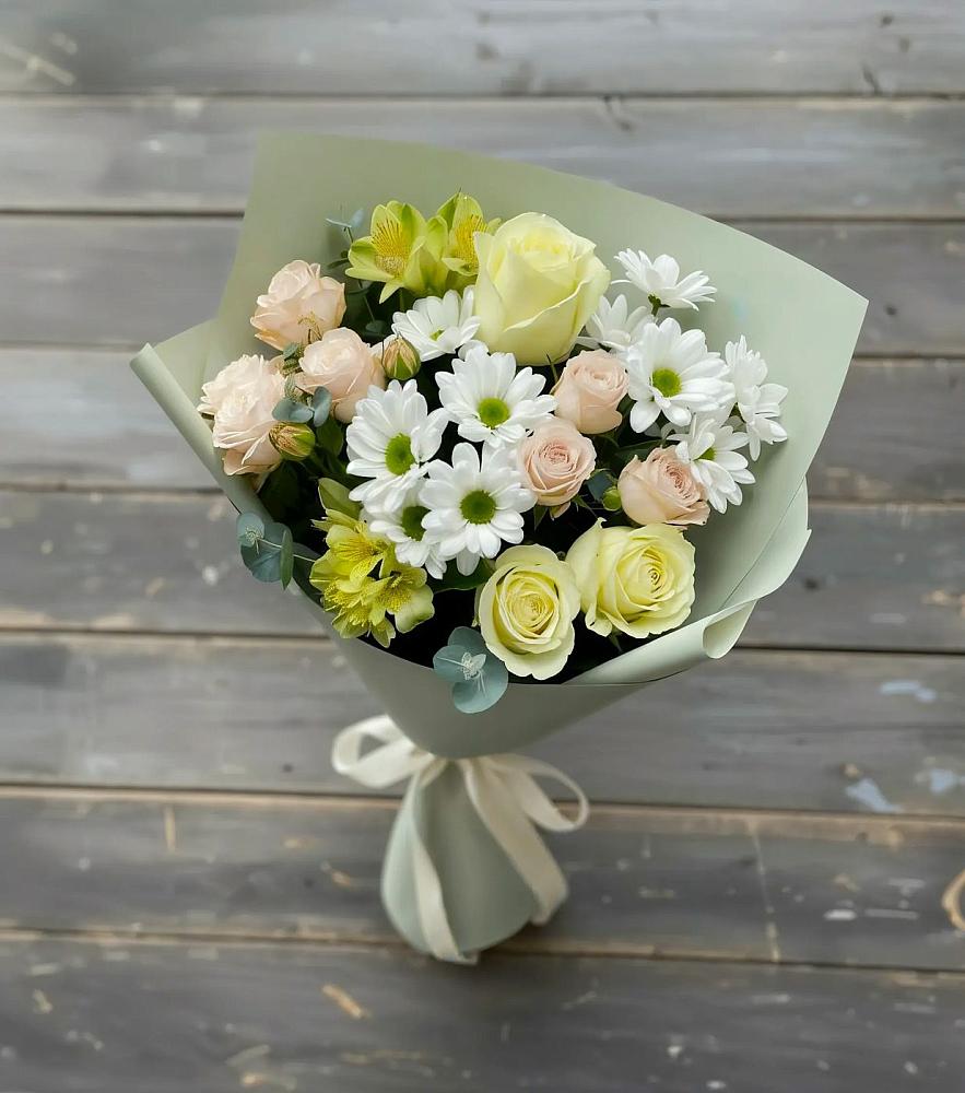 Букет цветов из: Альстромерии, Розы и Хризантемы в Салехарде