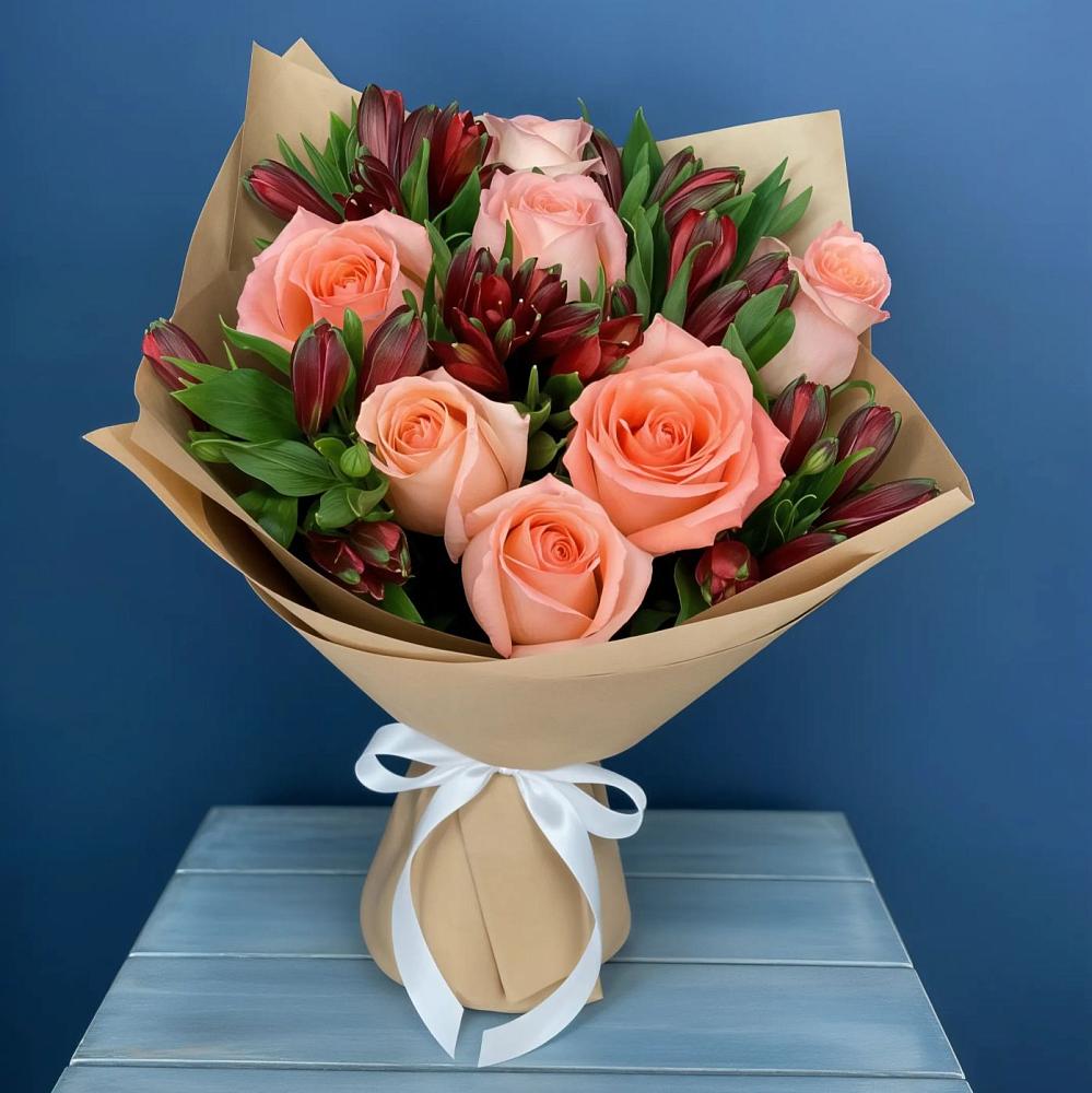 Букет цветов из: Розы и Альстромерии в Салехарде