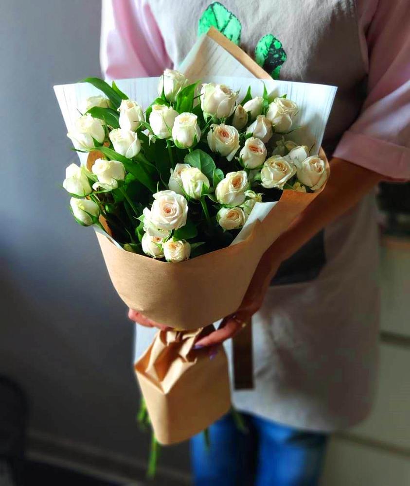 Букет цветов из: Розы в Салехарде