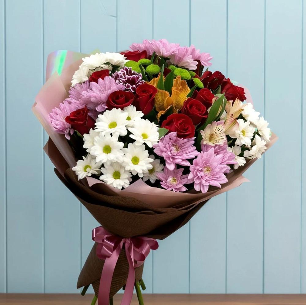 Букет цветов из: Розы, Хризантемы и Альстромерии в Салехарде