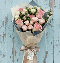 Букет цветов из:  Розы в Салехарде