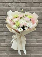 Букет цветов из:  Гвоздики, Розы, Лизиантусы и Хризантемы #REPLACE_PRED# Салехарде