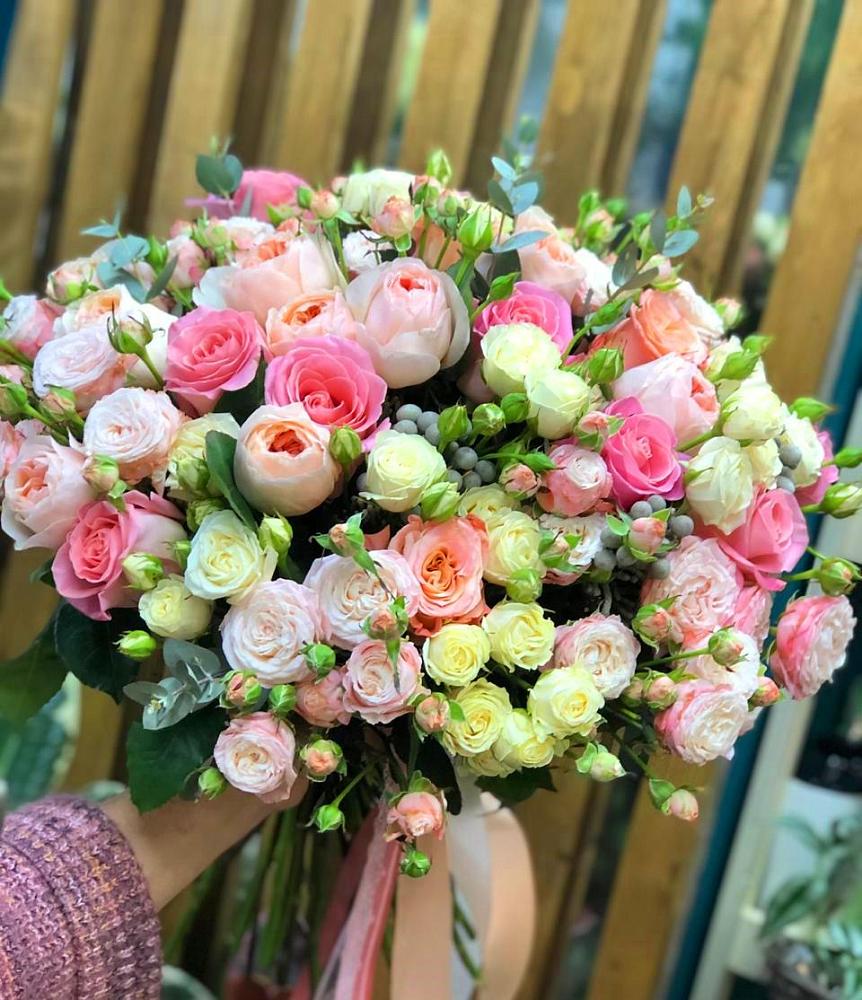 Букет цветов из: Розы в Салехарде