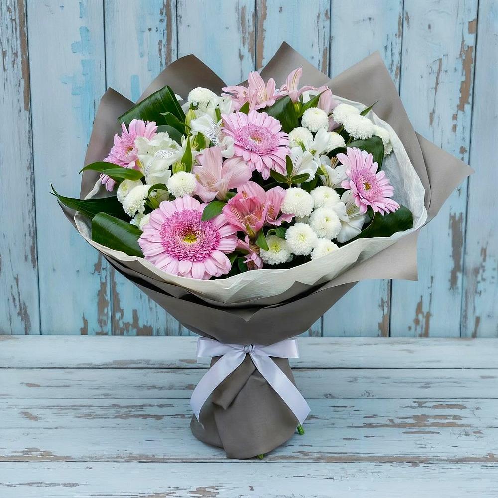 Букет цветов из: Герберы, Альстромерии и Хризантемы в Салехарде
