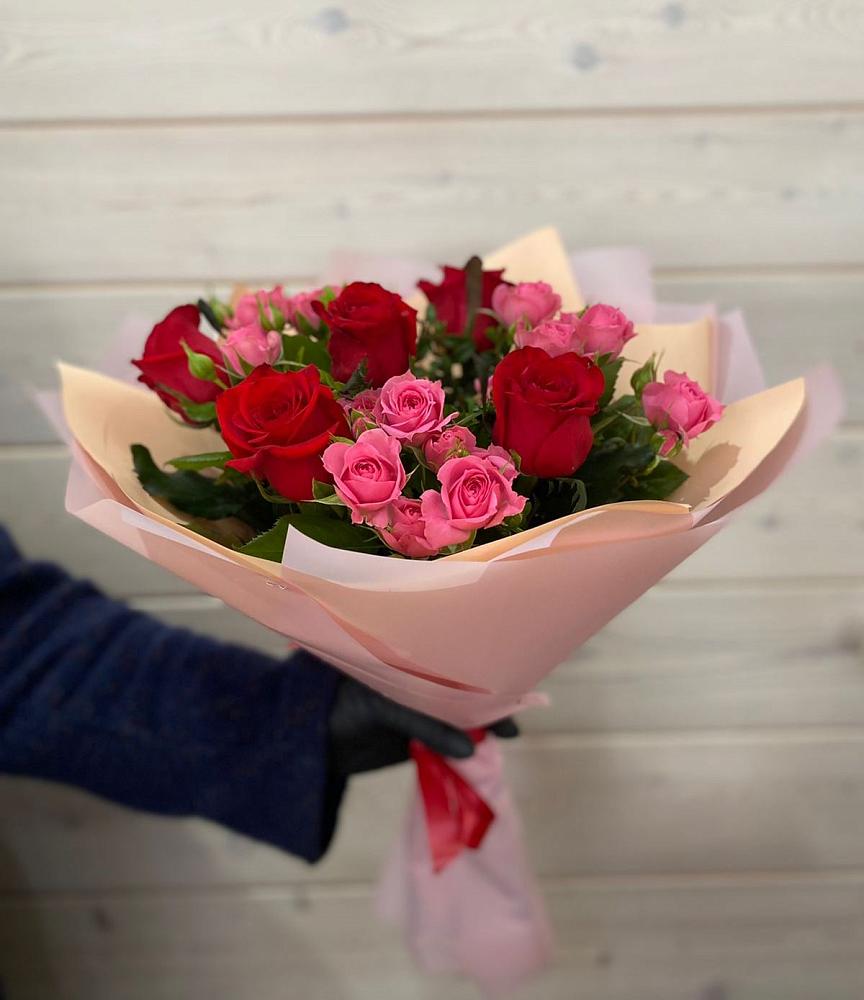 Букет цветов из: Розы в Салехарде