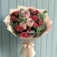 Букет цветов из:  Гвоздики и Розы #REPLACE_PRED# Салехарде