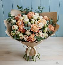 Букет цветов из:  Альстромерии и Розы #REPLACE_PRED# Салехарде