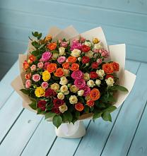 Букет Микс из разноцветных кустовых роз в Салехарде